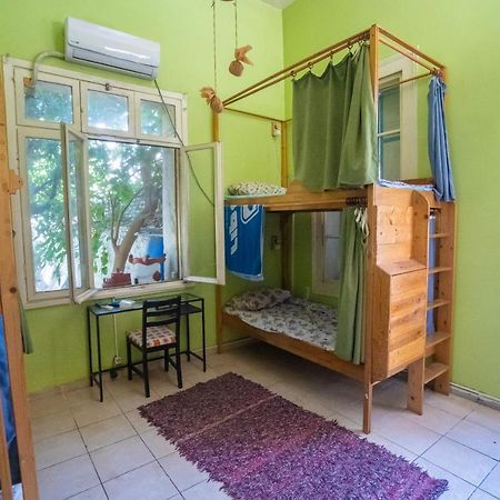 Lotus Garden Hostel İzmir Ngoại thất bức ảnh