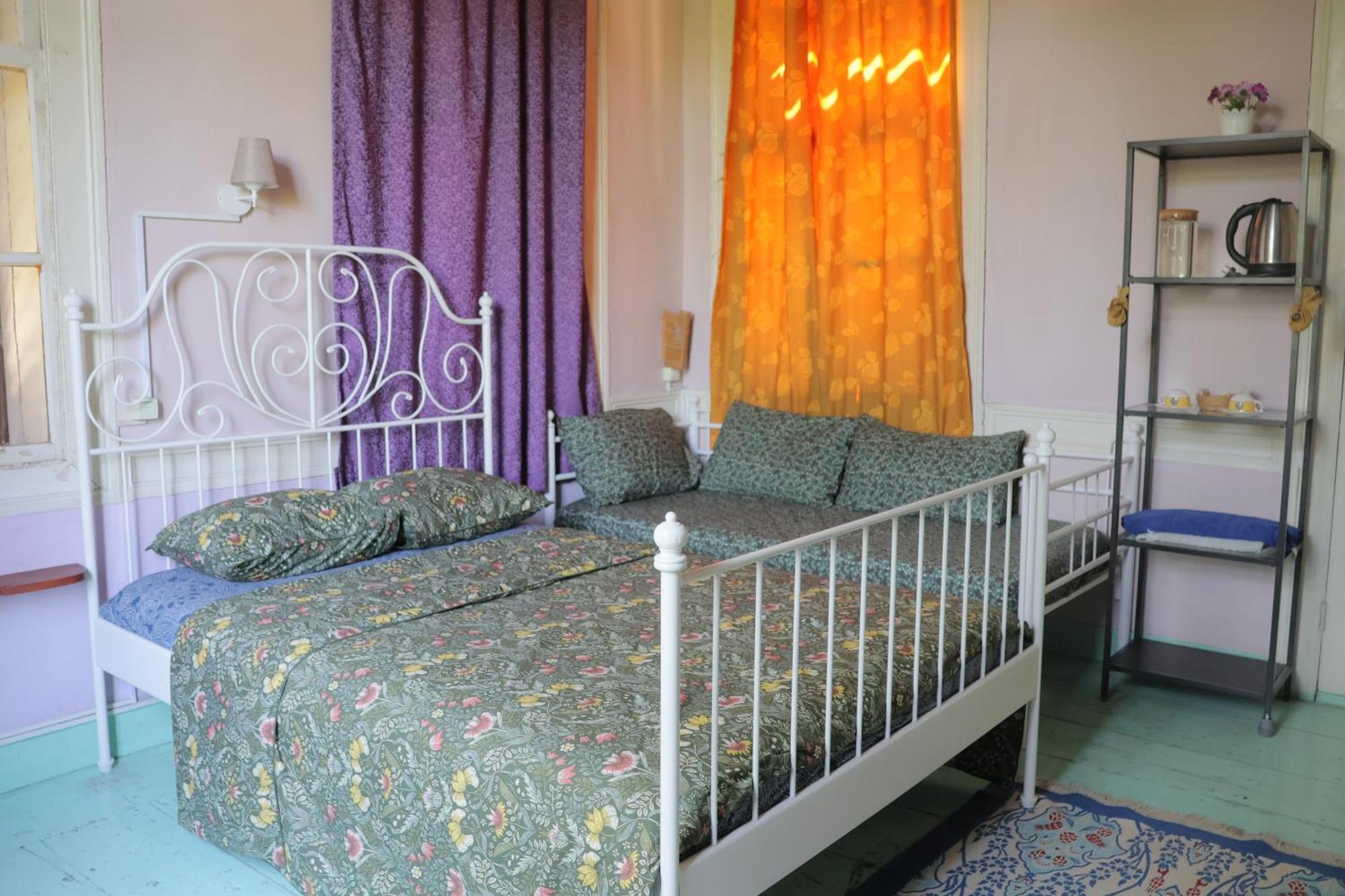 Lotus Garden Hostel İzmir Ngoại thất bức ảnh