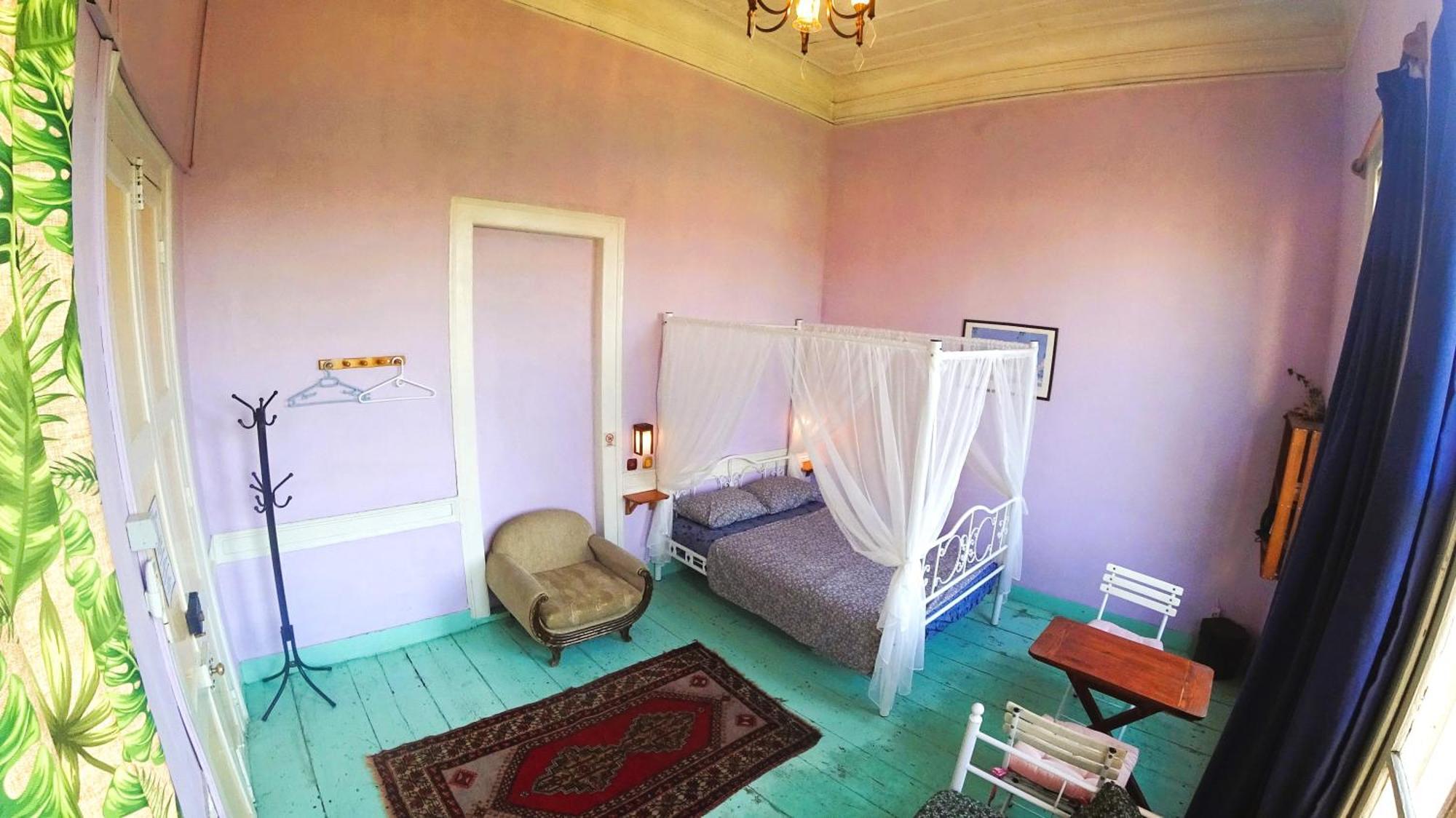 Lotus Garden Hostel İzmir Ngoại thất bức ảnh